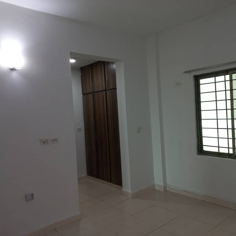 4-Bedroom Flat For Rent In Sector B Askari 11 Lahore 10