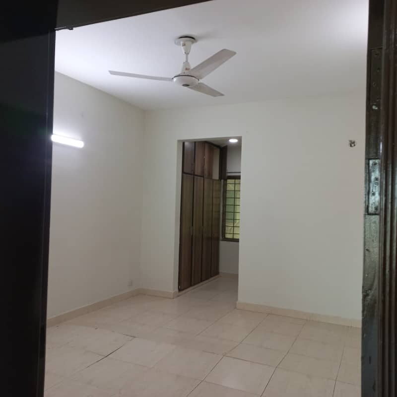 3-Bedroom Flat For Rent In Sector B Askari 11 Lahore 5