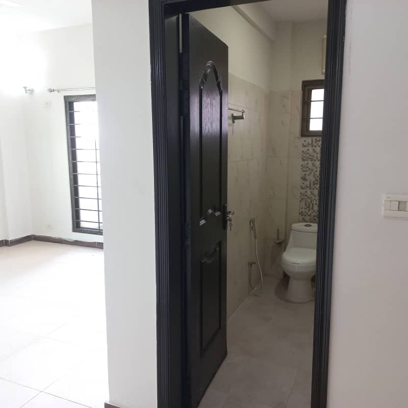 4-Bedroom Flat For Rent In Sector B Askari 11 Lahore 3