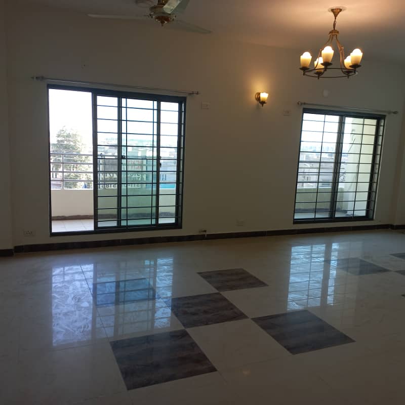 4-Bedroom Flat For Rent In Sector B Askari 11 Lahore 5