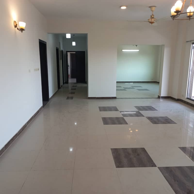 4-Bedroom Flat For Rent In Sector B Askari 11 Lahore 2