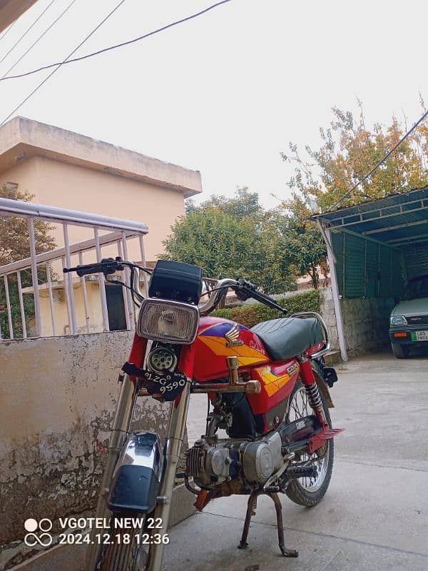 Honda CD 70 FOR SALE IN GOOD CONDITION AND NEGOTIABLE PRICE 1