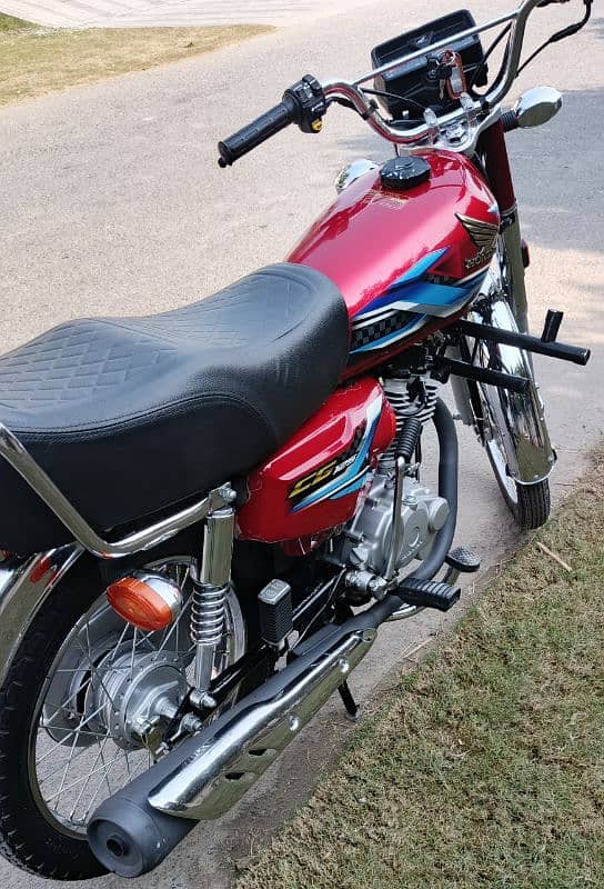 Honda CG 125 in lush condition 4