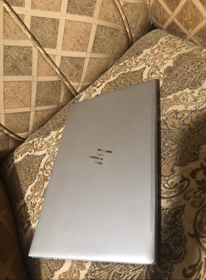 HP envy 13 inch, intel i7 core, 11th Gen, 512GB SSD 2