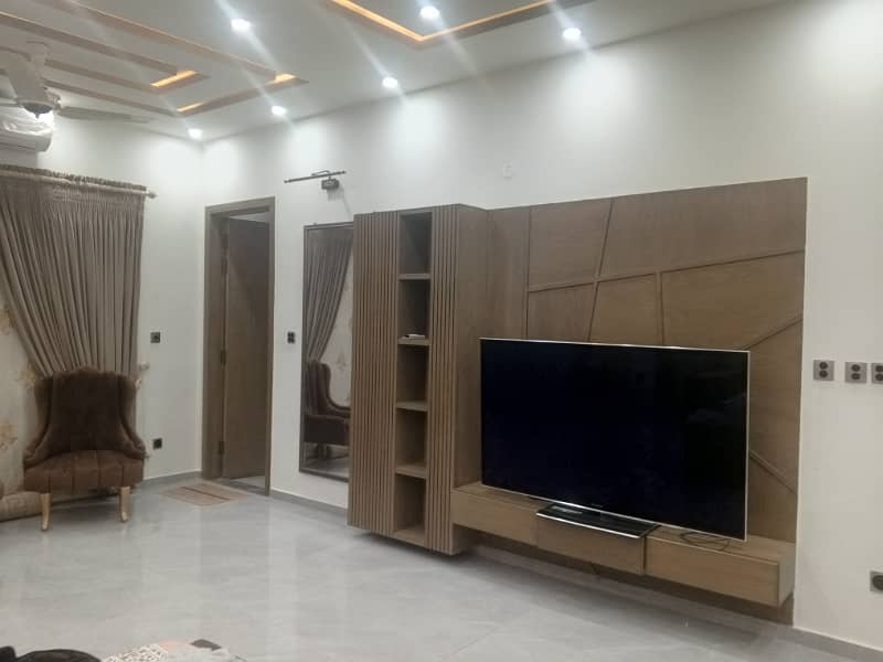 Bahria town Phase 3- 1 kanal Brand New Full Furnished upper portion For Rent 3