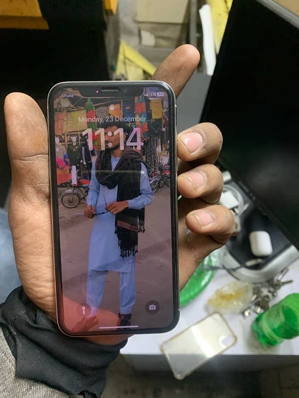 IPhone X 64 GB 2