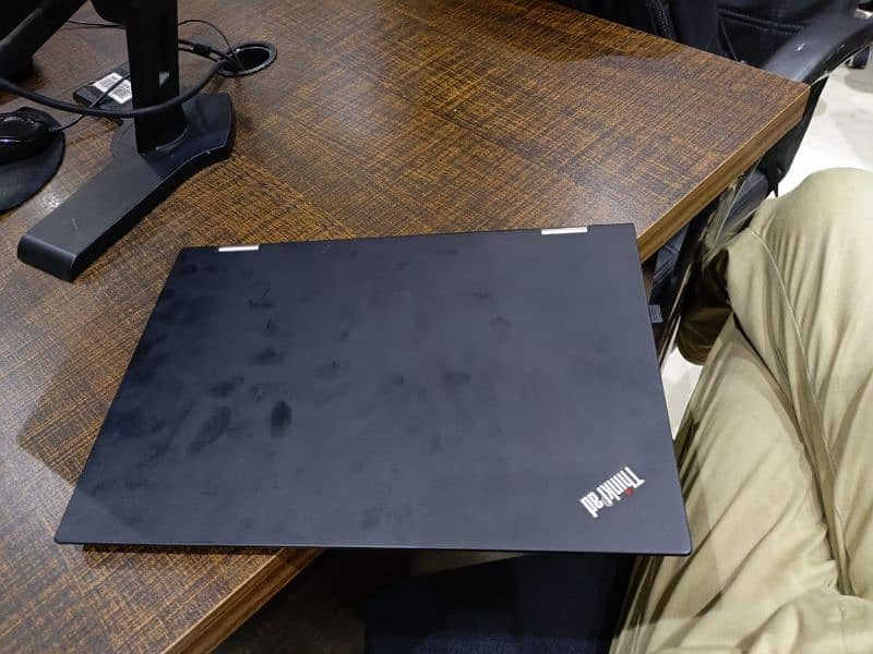 Lenovo  thinkpad X1 Yoga 0