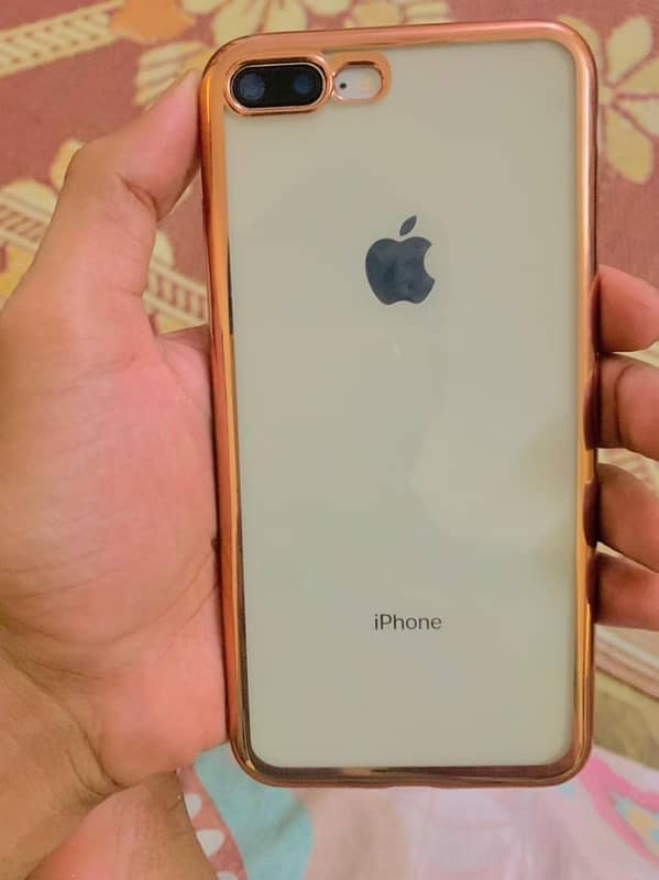 i phone 8 plus  non pta 64 gb 71 battery health 1 x camra blur 0