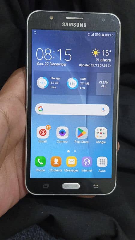 Samsung Galaxy J7 Mobile 4