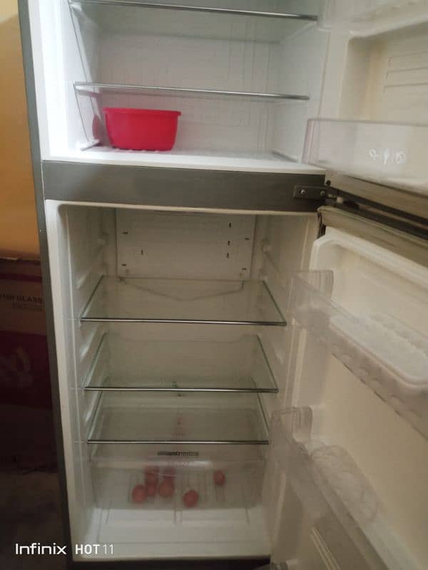 Pel inverter refrigerator for sale good condition all original parts 1