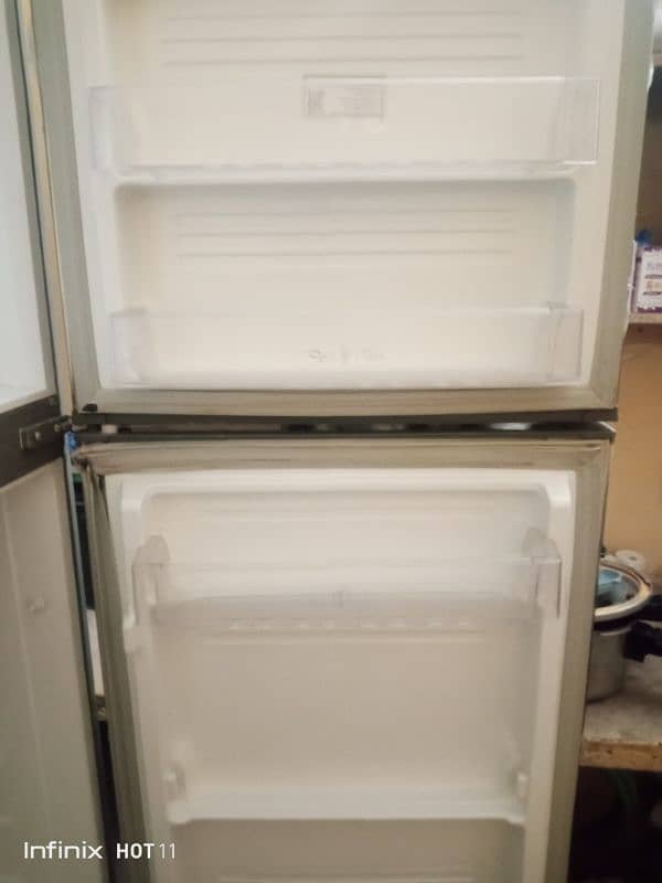 Pel inverter refrigerator for sale good condition all original parts 2