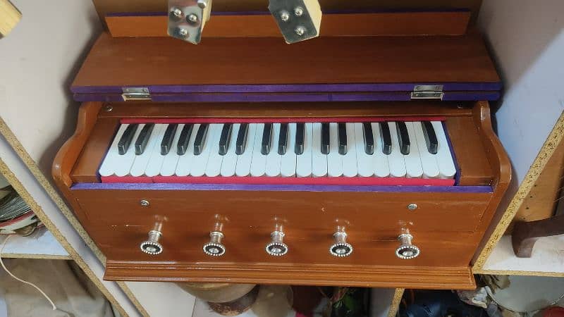 harmonium available brand new 3