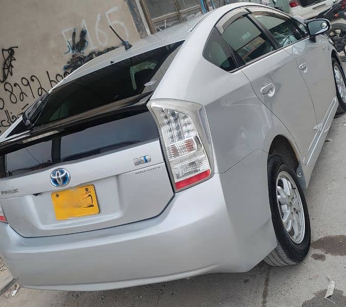 Toyota Prius 2011-2015 Registration 3