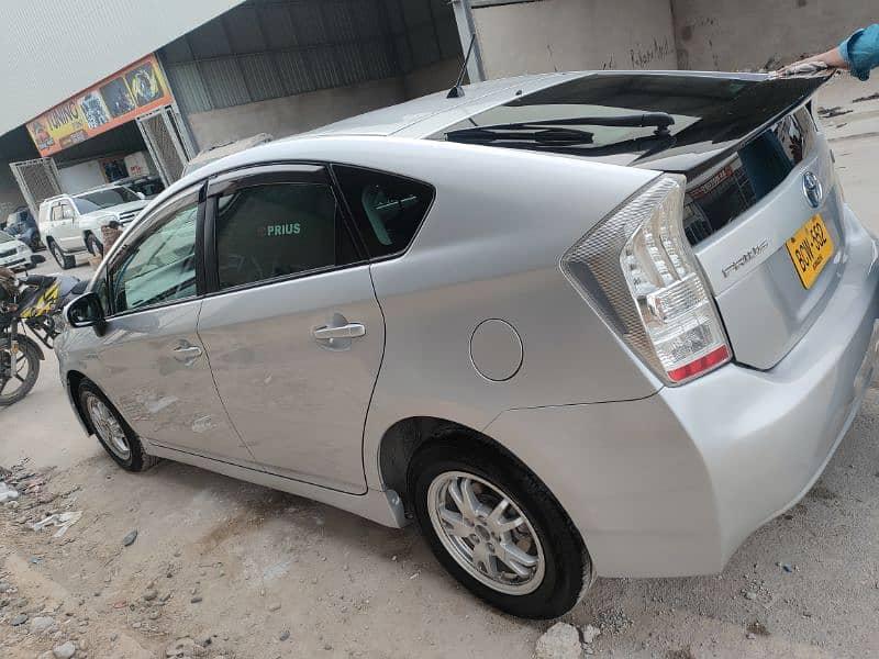 Toyota Prius 2011-2015 Registration 11