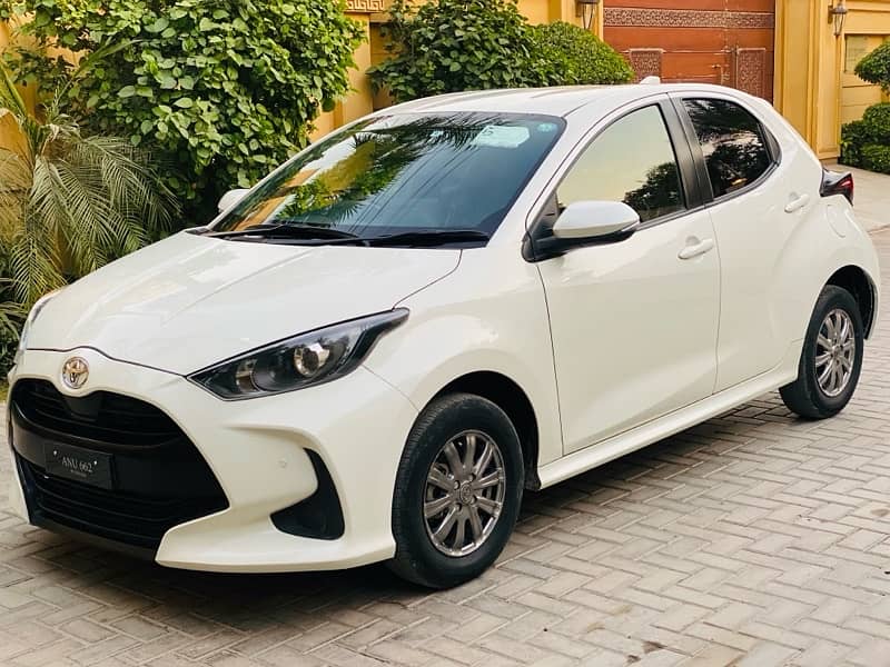 Toyota Yaris 2021/2023 1