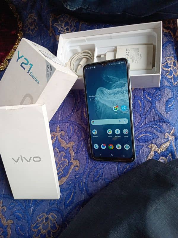 Vivo Y21 4.64 with box charger bilkul ok ha. urgent sale 7