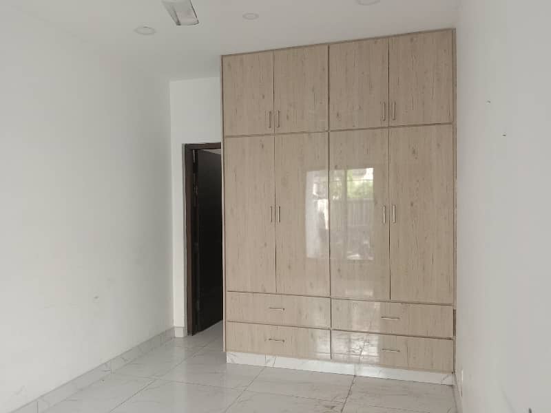 9 Marla Lower Portion In State Life Phase 1 - Block F For Rent At Good Location 6