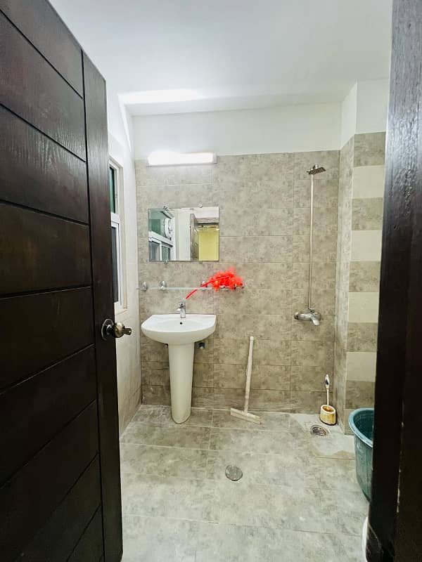 2 bed flat available for rent in civic center phase 4 bahria town Rawalpindi 3