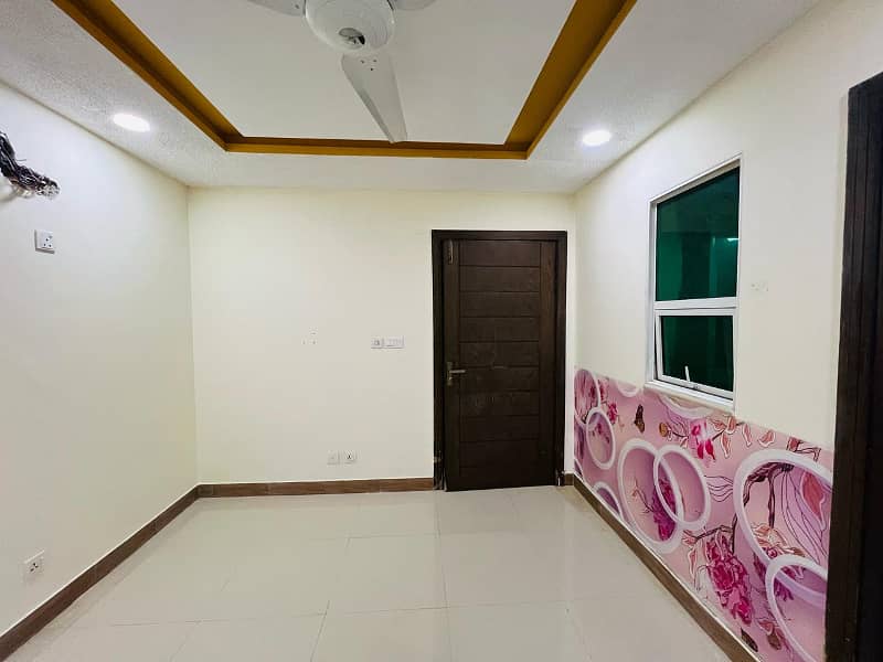 2 bed flat available for rent in civic center phase 4 bahria town Rawalpindi 4