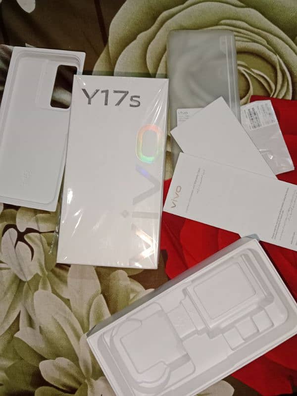 vivo y17s  mobile 4GB. 128GB complete box 0