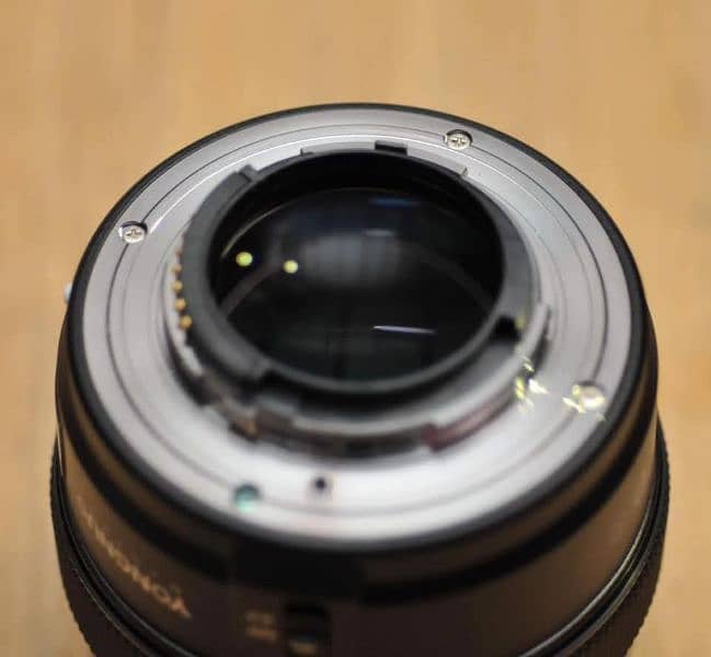 Yongnuo 100mm f2 portrait lens for Nikon in jpj 3