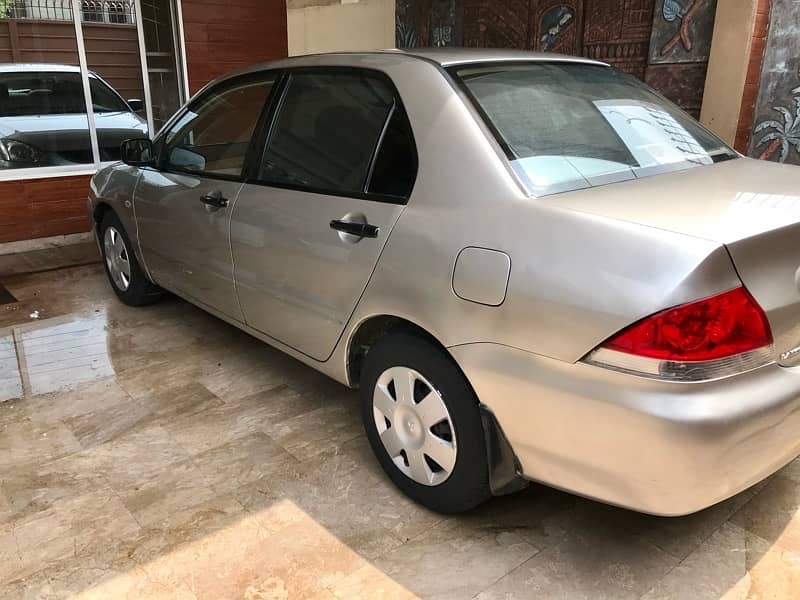 Mitsubishi Lancer 2005 3