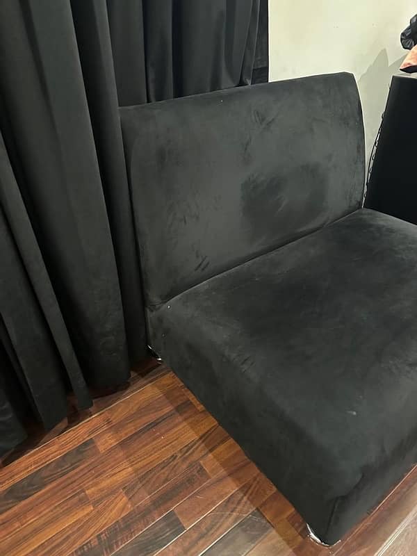 Single Sofa 1