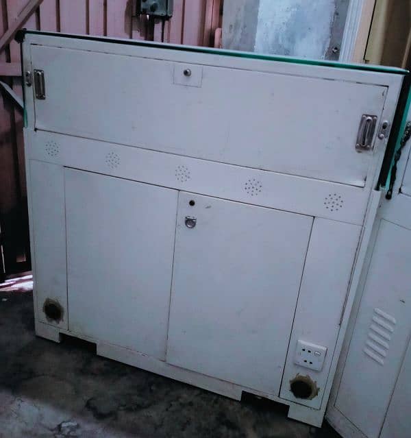 Mobile counter Good Condition. 1