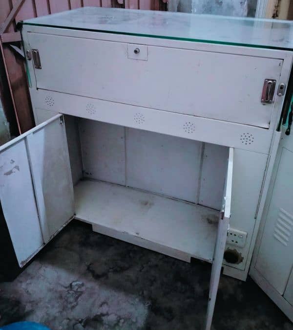 Mobile counter Good Condition. 4