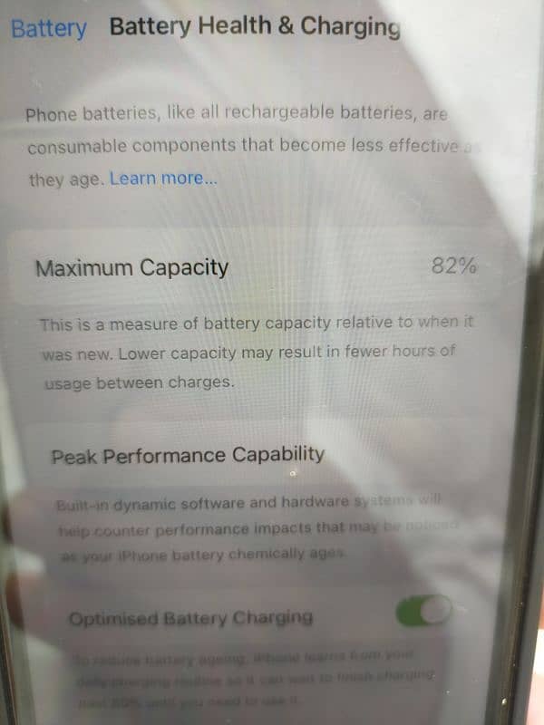 iPhone 11 jv non pta Carrier locked 64gb in 82% health (only sale) 7