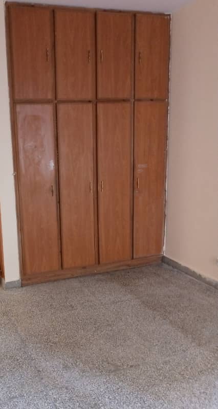 G11/3 ibne sina road D type flat For Rent 3rd floor family bachelor's Job person 1