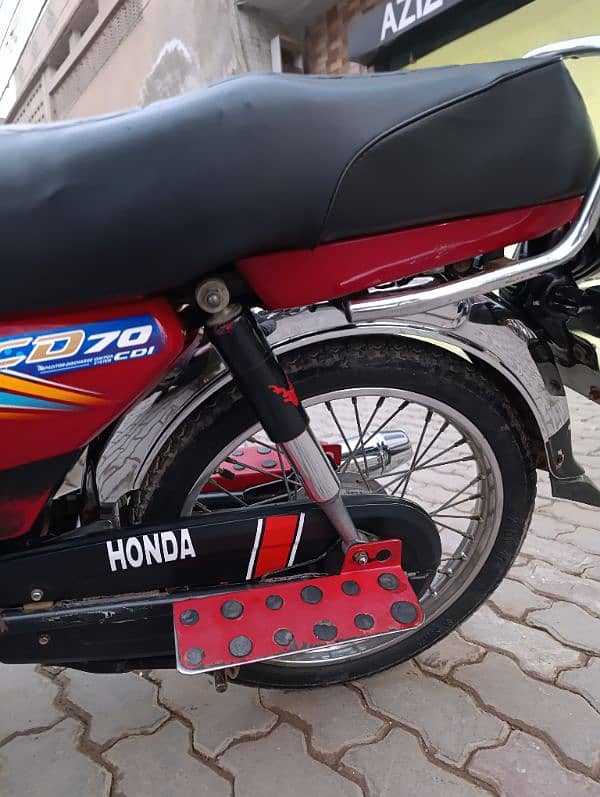 Honda CD 70 2019 model lush condition 3