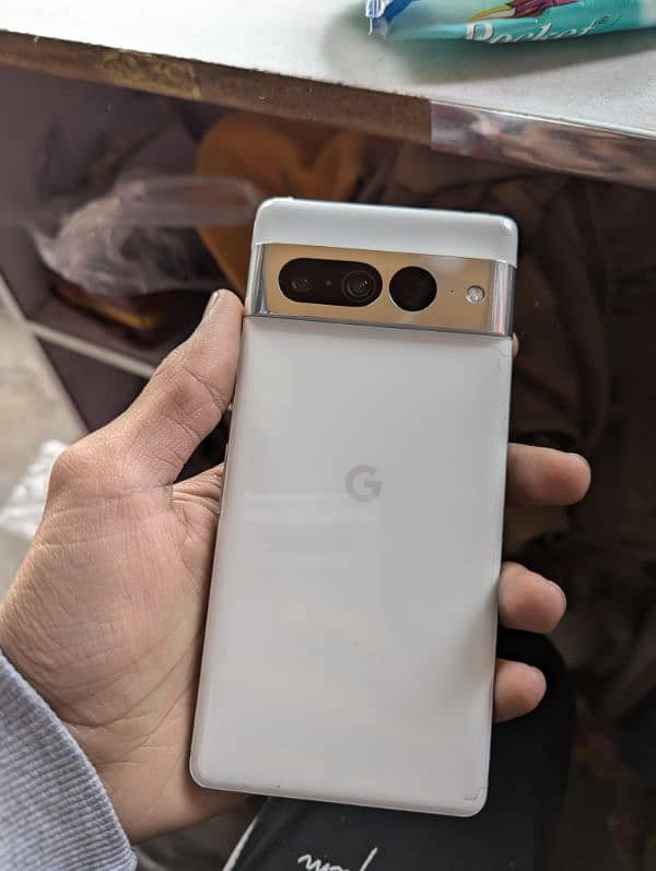 Google pixel 7 pro 10/10 condition non pta factory unlocked 5