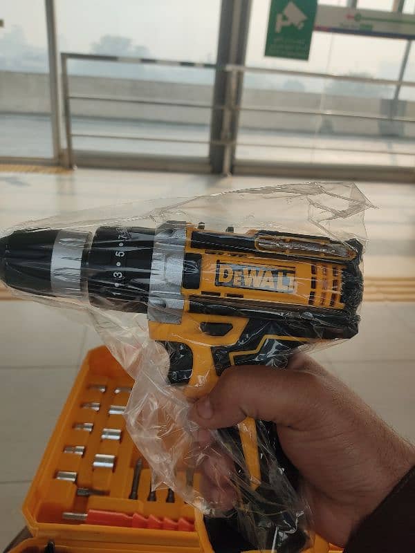 DeWalt 48v Rechargeable drill heavy duty 1