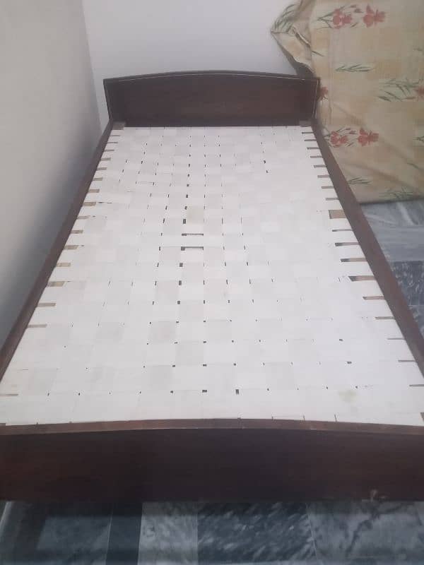 single bed with mattress 0