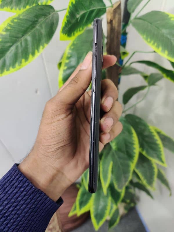 One Plus 6t /128gb 3