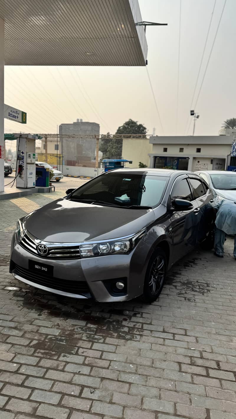 Toyota Altis Grande 2015 1