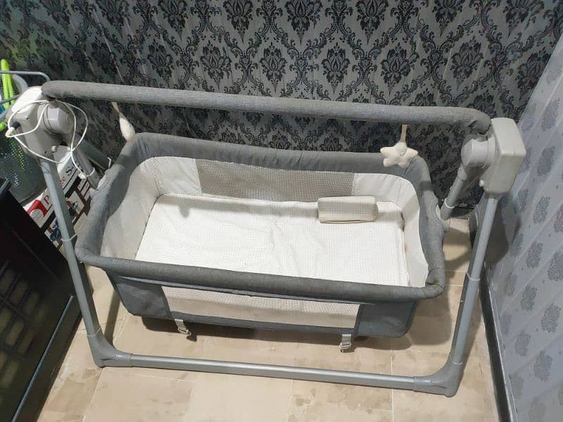 Electric Baby Crib 0