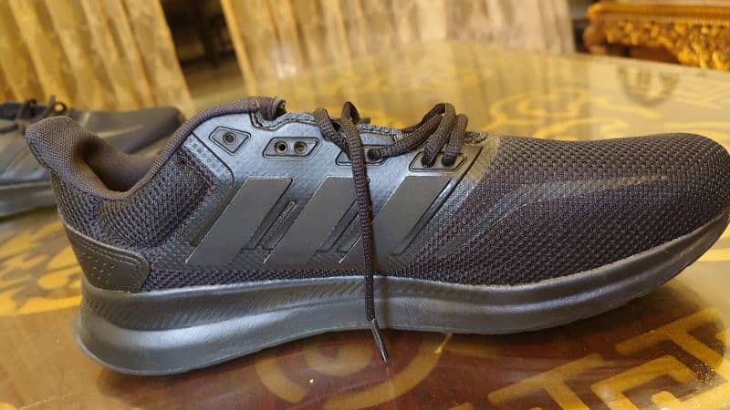 Original Addidas Shoes size 43.5 2