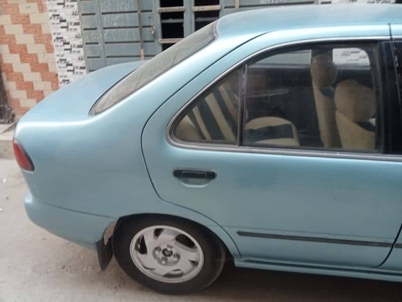 Nissan Sunny 1998 12