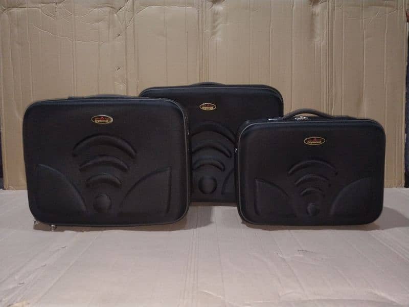 3 pcs hand cary bags for travelling storing or laptop 1