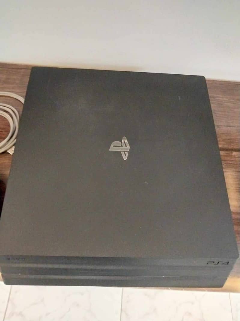 PS4 Pro storage: 1Tb 7