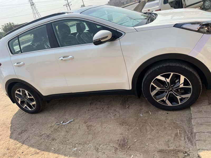 KIA Sportage 2020 FWD 2