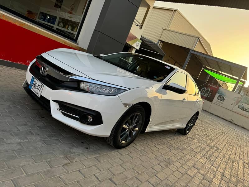 Honda Civic Oriel 1.8 i-VTEC CVT 3