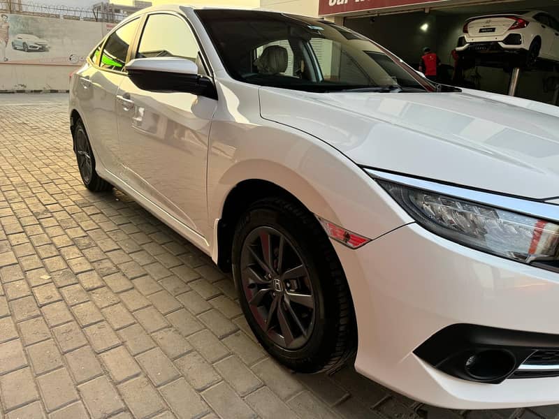 Honda Civic Oriel 1.8 i-VTEC CVT 5