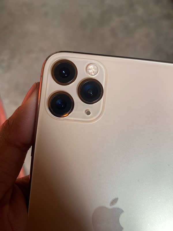 iPhone 11 Pro max 256Gb gold 0