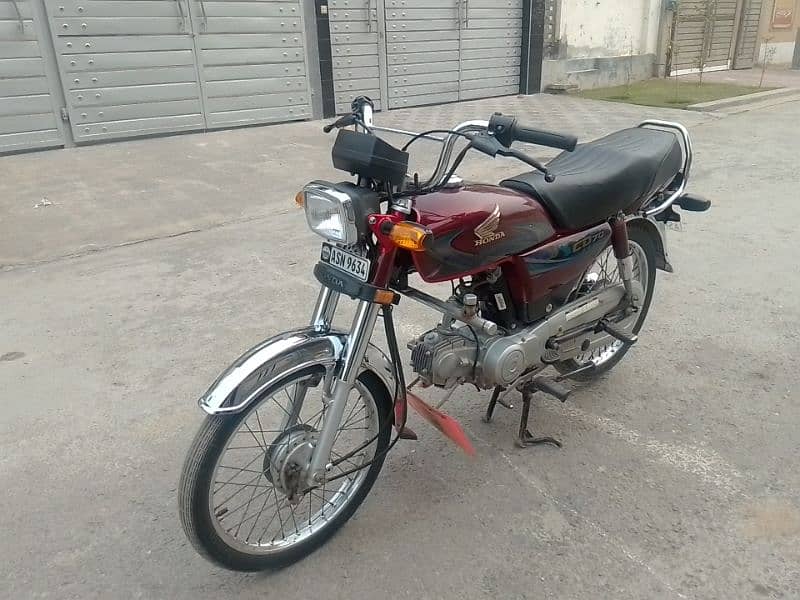 Honda CD 70 model 2023/24 03007242969 2