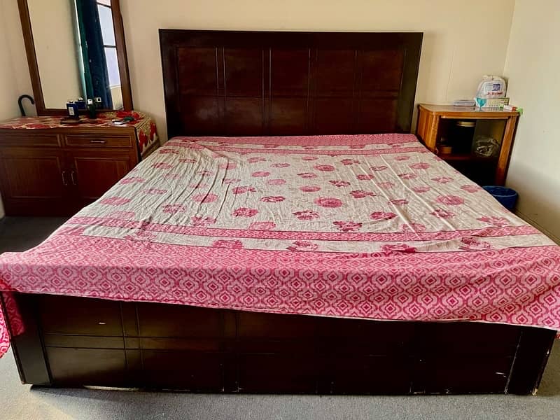 Double Bed with Mattress 3