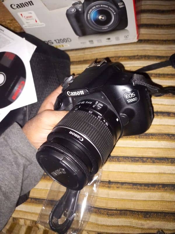 Canon 1200D with complete accseric 0