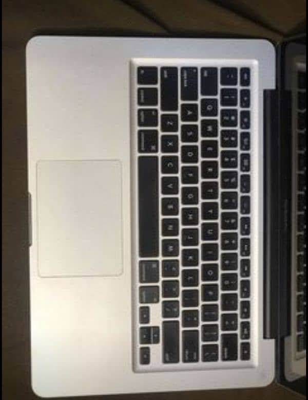 MacBook pro 2011 core i7 2